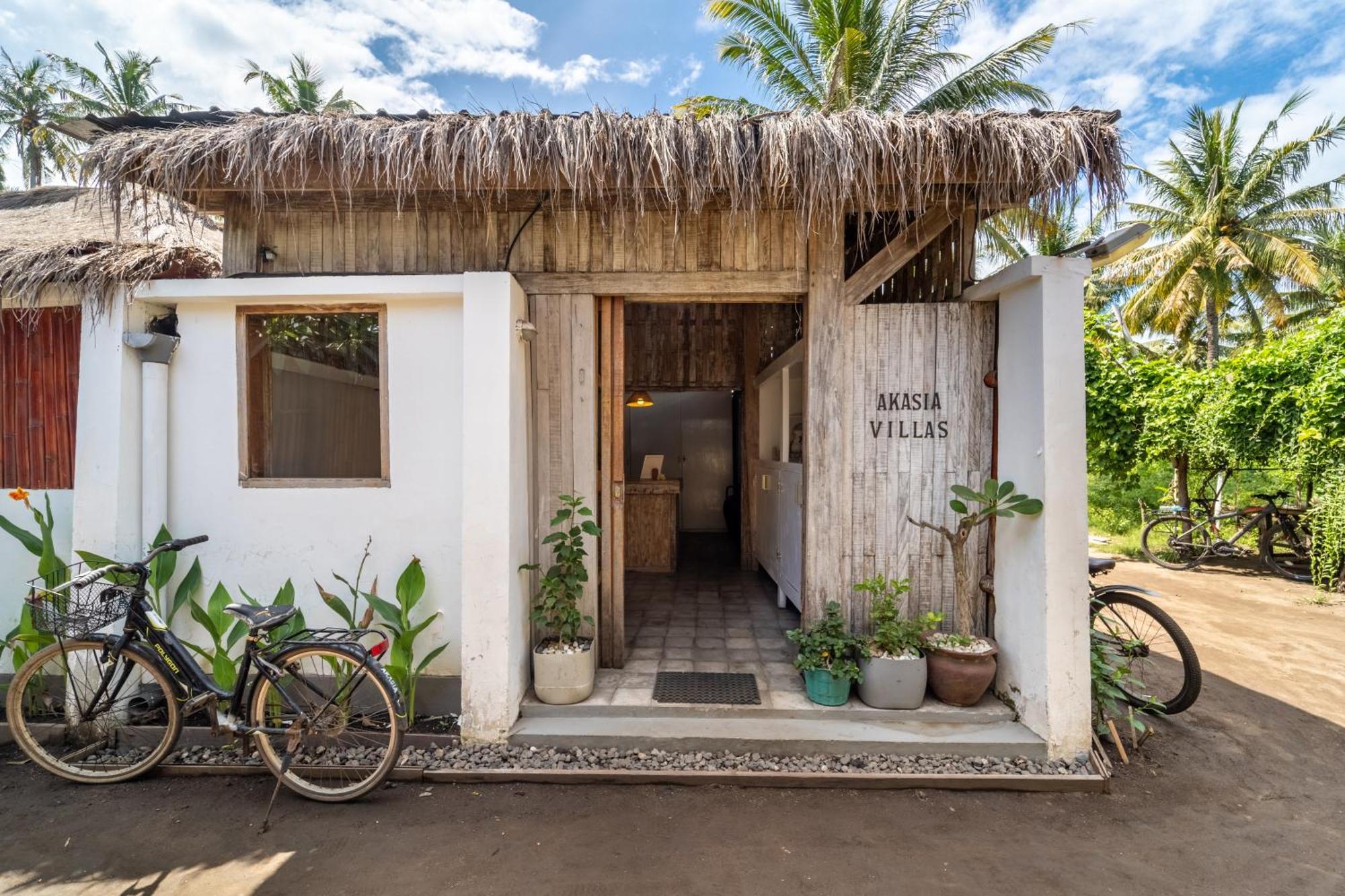 Akasia Villas ギリ・アイル エクステリア 写真