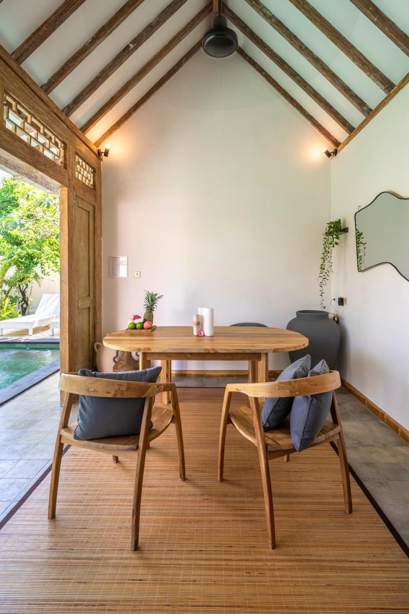 Akasia Villas ギリ・アイル エクステリア 写真